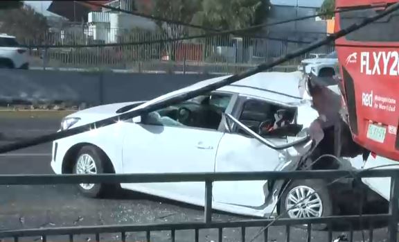 Maipú: Niño de 3 años murió por choque en camino a Melipilla y su papá está en riesgo vital