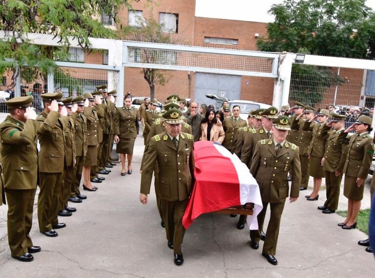 Funeral de teniente Emmanuel Sánchez: Carabinero será despedido este viernes en Pudahuel