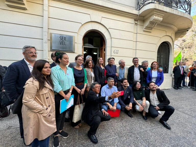 Contigo Chile Mejor: Partidos oficialistas y la DC inscriben candidaturas a primarias municipales