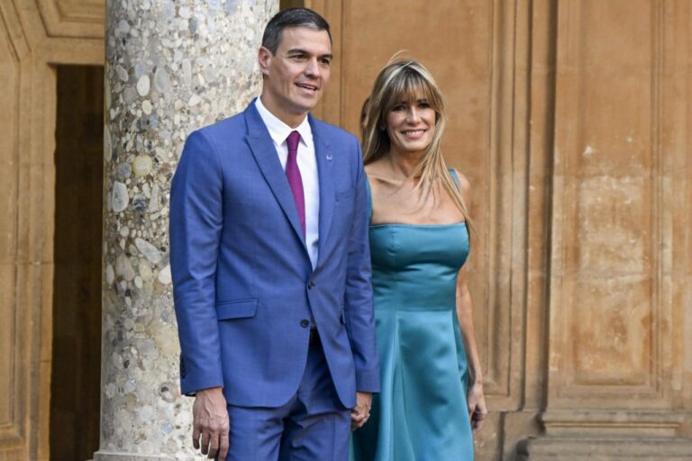 Pedro Sánchez evalúa renunciar a la presidencia del Gobierno de España tras denuncia de corrupción contra su esposa