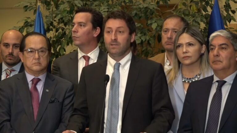 Chile Vamos criticó a partidos Republicano y Social Cristiano tras 