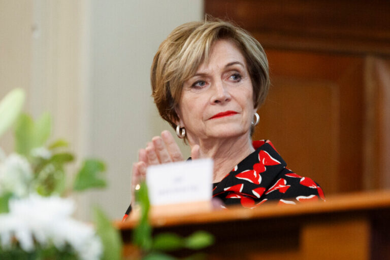 Evelyn Matthei confirma que no postulará a la reelección en Providencia