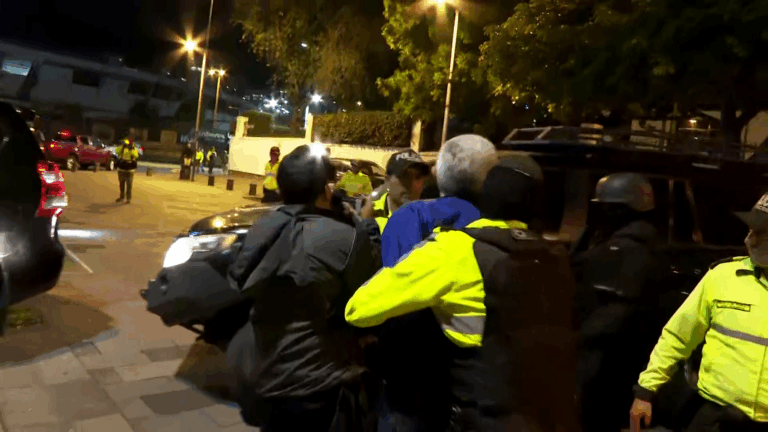 Así fue la detención de Jorge Glas de la embajada de México en Ecuador