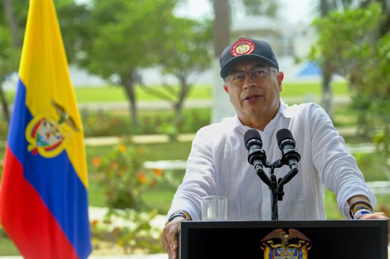 Financiamiento irregular: Petro asegura que formulación de cargos en su contra 