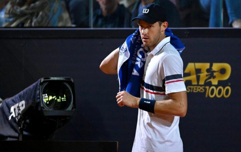 Le hicieron caso a Moutet: Nicolás Jarry fue pifiado en la previa de su debut en Roland Garros