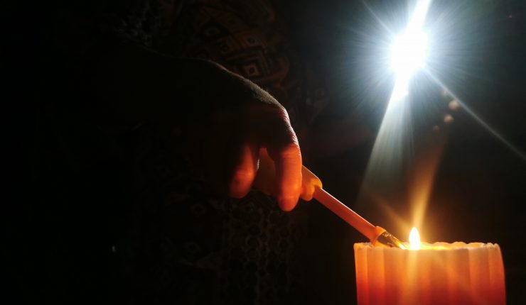 SEC reporta más de 70 mil clientes sin luz por sistema frontal: Más de la mitad son de la Región Metropolitana