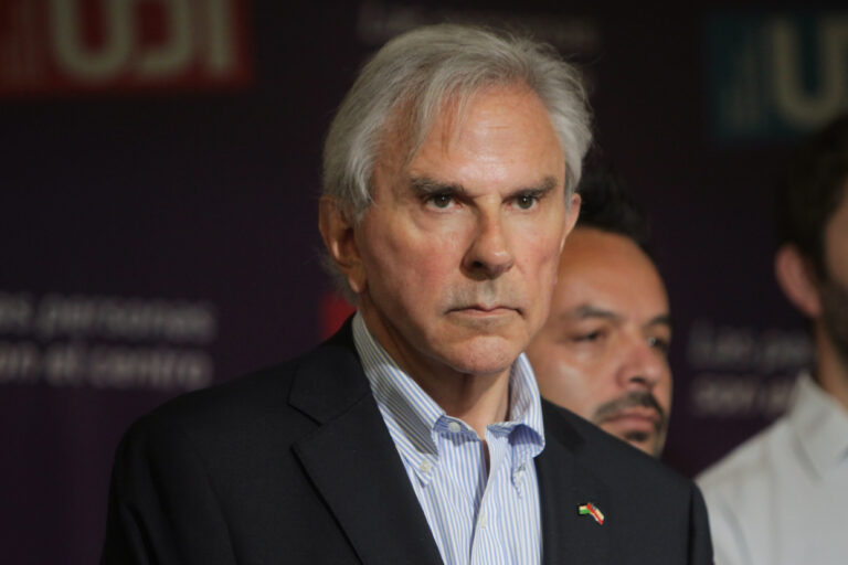 Moreira defiende acciones contra spot sobre pensiones: Buscan frenar 