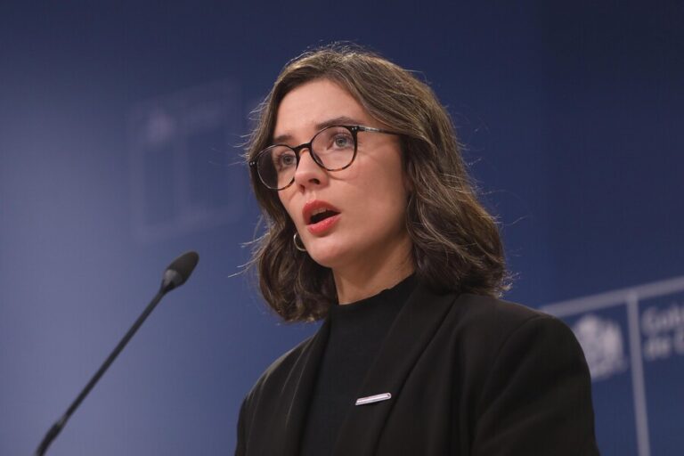 Ley Corta de Isapres: Ministra Vallejo dice que aseguradoras 