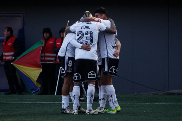 Colo Colo vence a Palestino en el Monumental y escala en la tabla de posiciones del torneo nacional