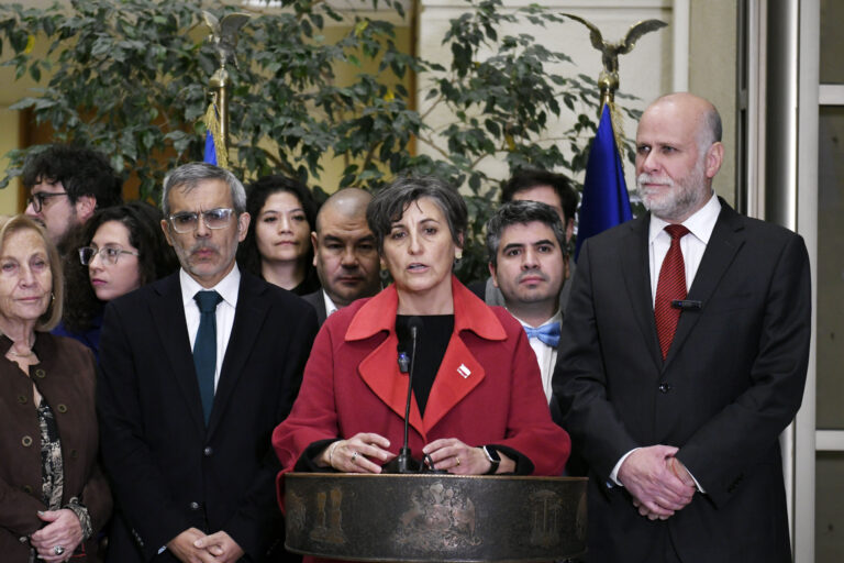 Ministra Aguilera destaca que aprobación de la Ley Corta de Isapres va a garantizar 