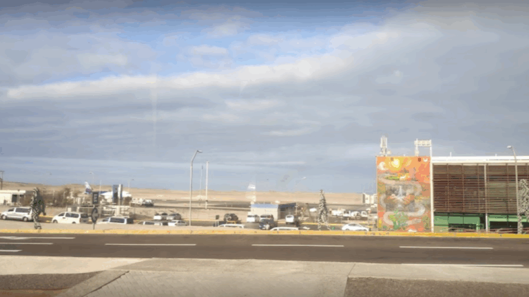 Detienen a pakistaní que intentó abordar un vuelo portando más de 50 cartuchos de bala en el Aeropuerto de Iquique