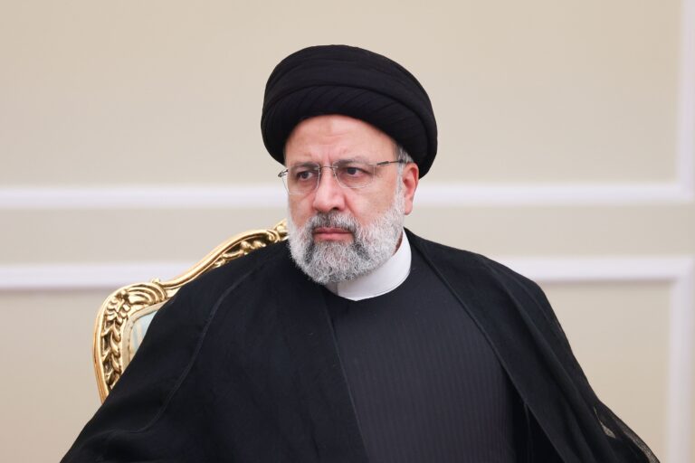 Confirman muerte de presidente de Irán tras accidente en helicóptero