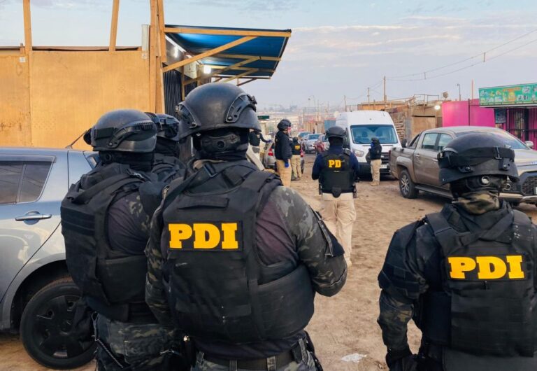 Investigación por rearticulación de Los Gallegos: PDI y Fiscalía lideran megaoperativo en el Cerro Chuño de Arica