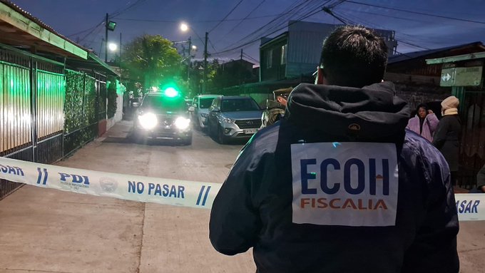 Mujer muere asesinada a tiros dentro de su casa en La Pintana: Le dispararon en el rostro frente a su hija de 14 años