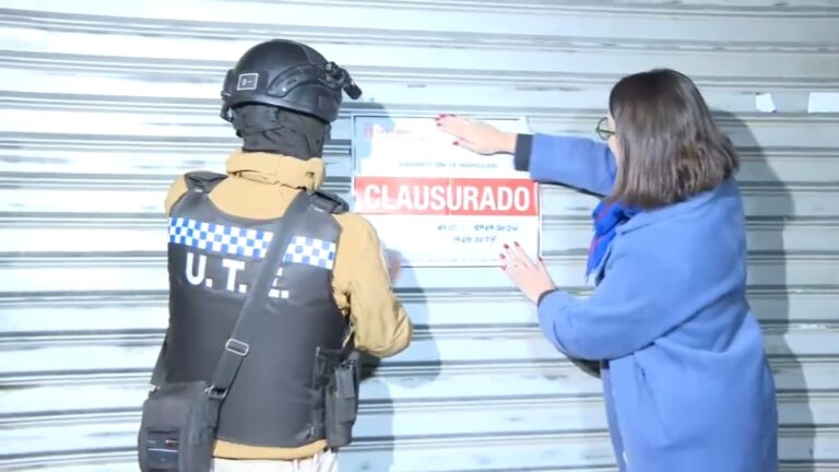 Fiscalizan y clausuran 11 barberías que funcionaban de manera irregular en la comuna de Santiago