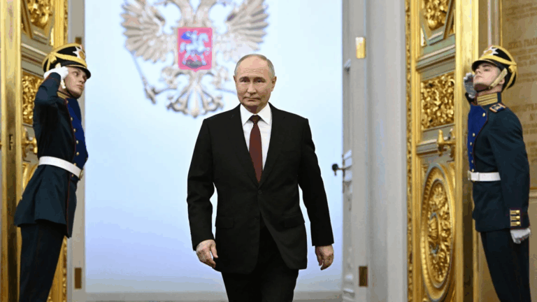 Putin asume su quinto mandato en una ceremonia cuidadosamente coreografiada