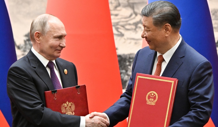 Raúl Sohr dice que encuentro de Xi Jinping y Putin en China es una señal de advertencia a Estados Unidos