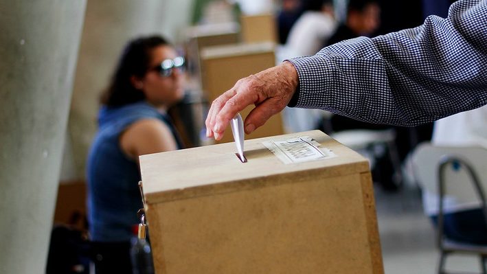 Servel publica nómina definitiva de vocales de mesa para las primarias: ¿Cómo saber si fui seleccionado?