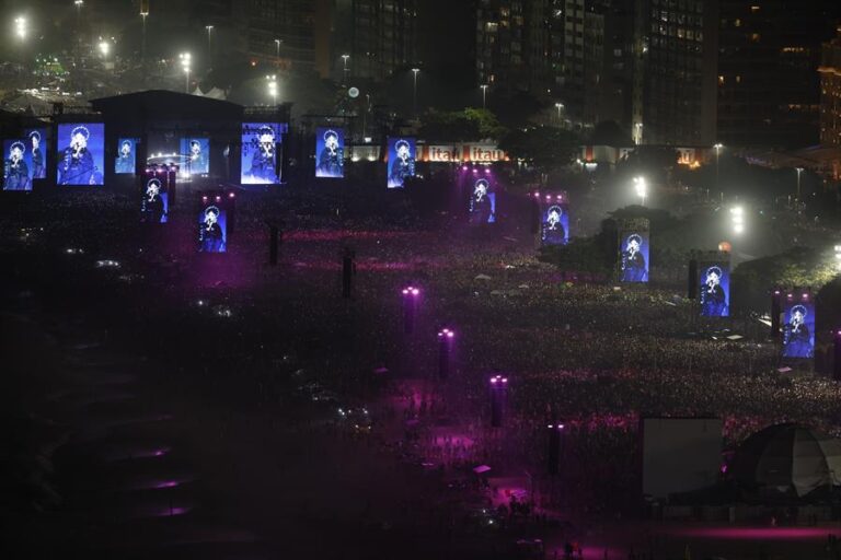 Épica fiesta en Brasil: Concierto gratuito de Madonna reunió a más 1,5 millones de personas