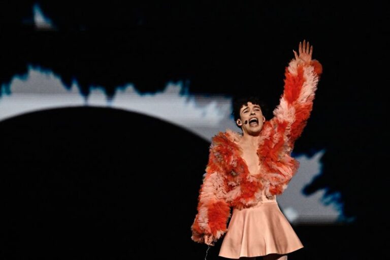 Suiza gana Eurovisión después que el concurso de canciones con carga política fuera eclipsado por la controversia sobre Israel