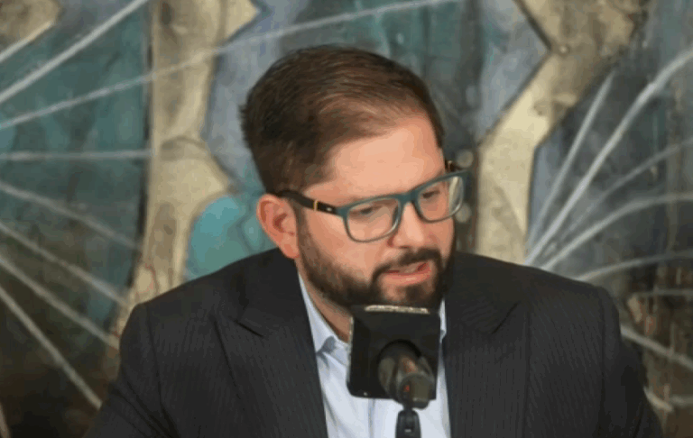 Estallido social: Pdte. Boric afirma que perro 