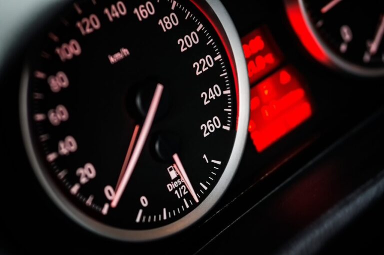 Adolescente indio que habría matado a dos personas por conducir ebrio un Porsche recibe como castigo escribir un ensayo