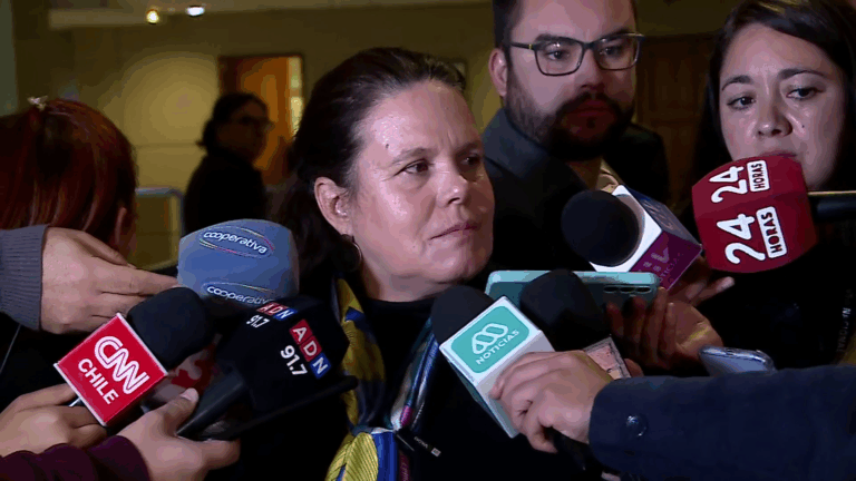 Ministra Maya Fernández evita dar respaldo público a Iturriaga tras fatal marcha de Putre