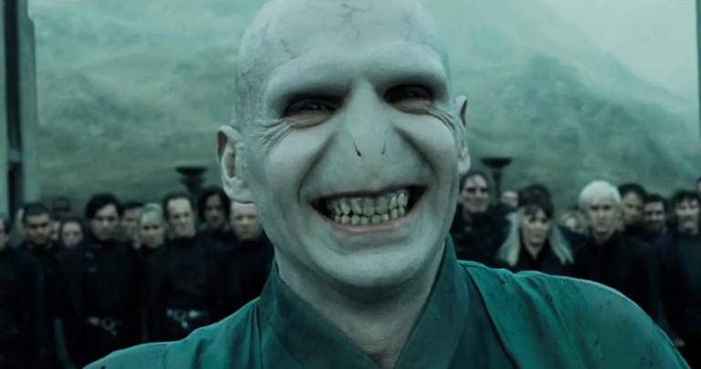 Día de los Patrimonios: Lord Voldemort será juzgado este domingo en Puerto Montt por asesinar a los padres de Harry Potter