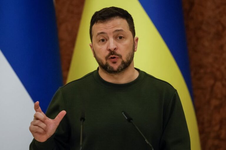 Detienen a dos funcionarios de seguridad ucranianos por intentar asesinar a Zelensky
