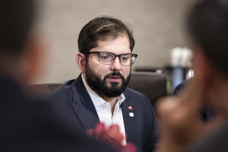 Boric pide ante la Unesco atacar la delincuencia con más educación: 