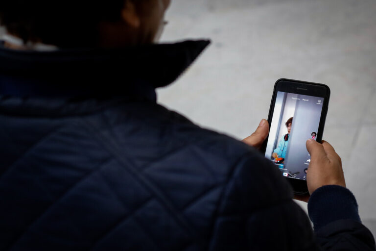PDI alerta sobre nuevo modus operandi de estafa que utiliza TikTok