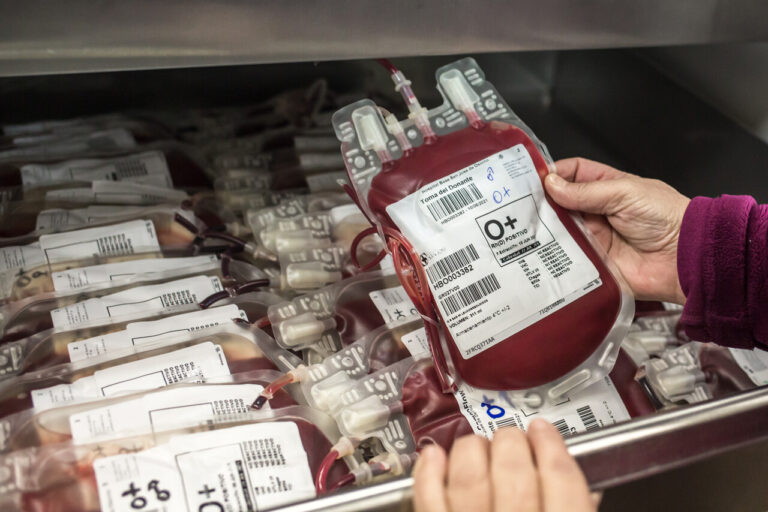 La lucha por promover la donación de sangre: 