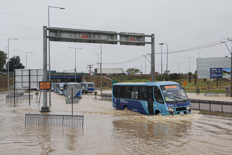 Suspenden las clases en establecimientos educacionales en La Araucanía por sistema frontal