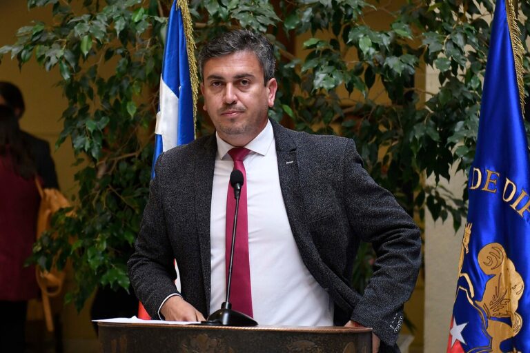 CDE interpondrá querella contra diputado Mauricio Ojeda por fraude al fisco