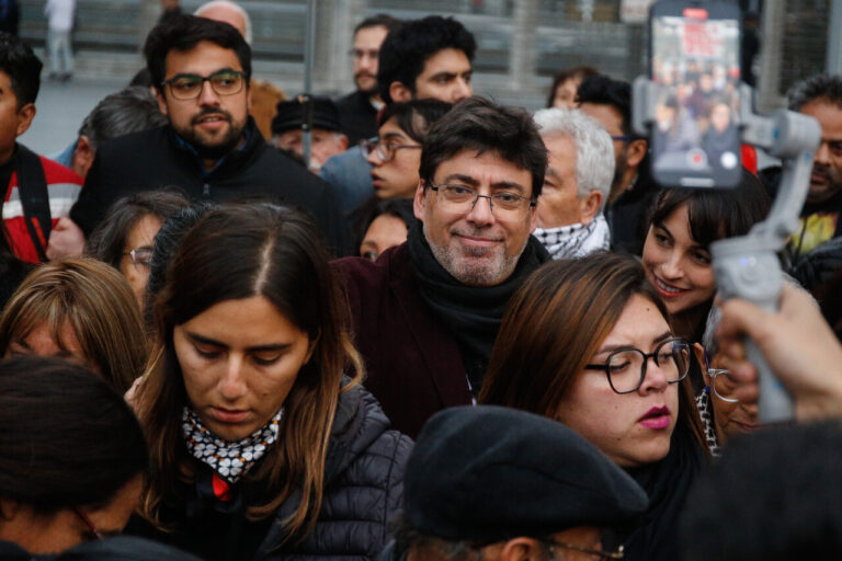Oposición rechaza mensajes de Jadue y llamado a 