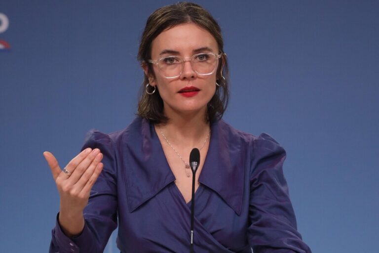 Discusión sobre aborto legal: Vallejo recuerda a quienes se opusieron a ley de Divorcio y luego se separaron