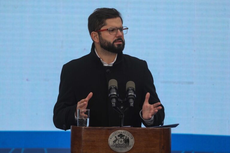 PC cuestiona respaldo del Gobierno a Ucrania, pero dice que atribuciones en RR.EE. de Boric 