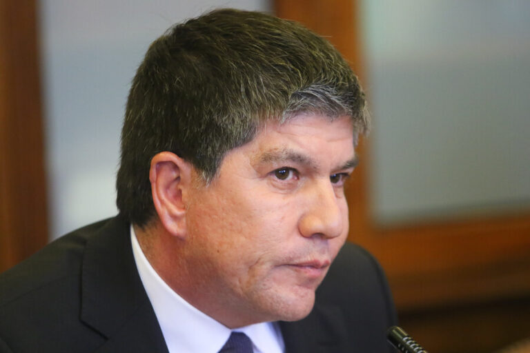 Monsalve refuta acusaciones de Lagos tras su remoción del Ministerio del Interior: 