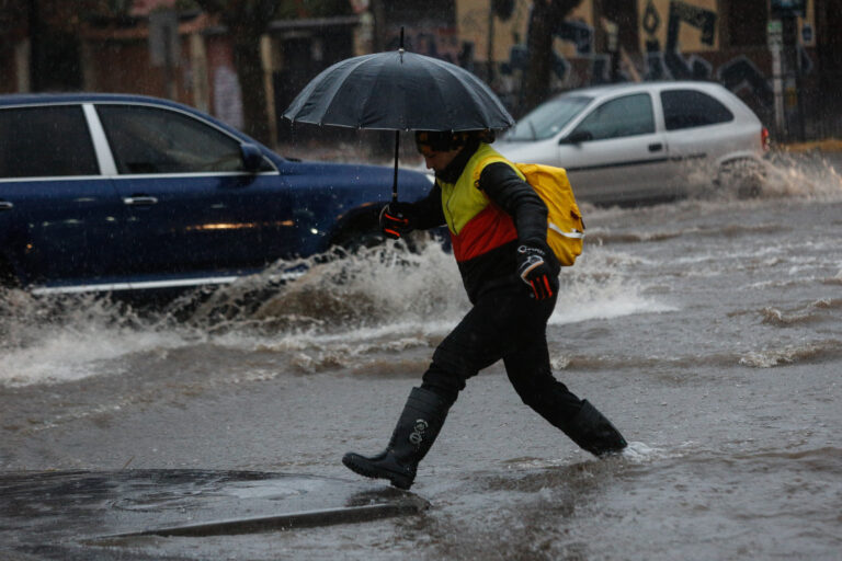 No solo en Santiago y la zona centro: pronostican lluvias de hasta 194 milímetros en comunas de las regiones de Valparaíso y Coquimbo