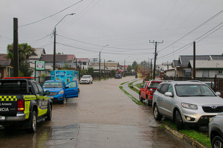 Tras intensas lluvias: Alcalde de Concón informó corte de rutas y caudales de agua 
