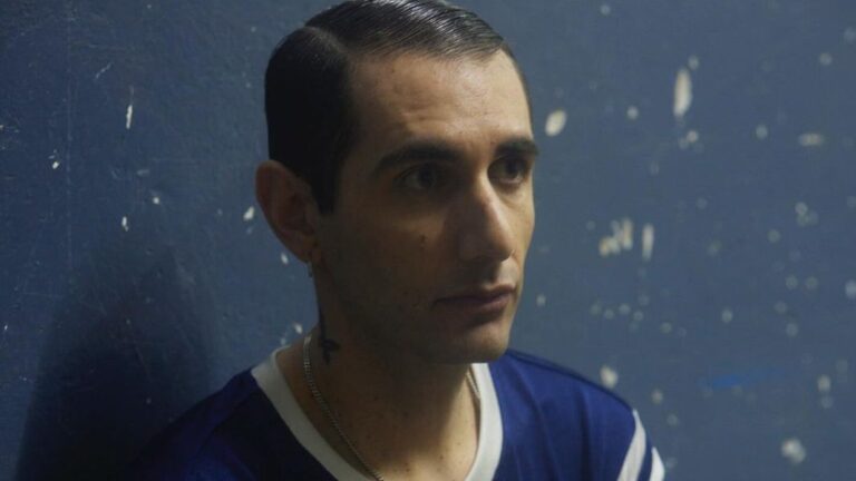 La completa autogestión de Alex Anwandter para crear su nuevo disco 