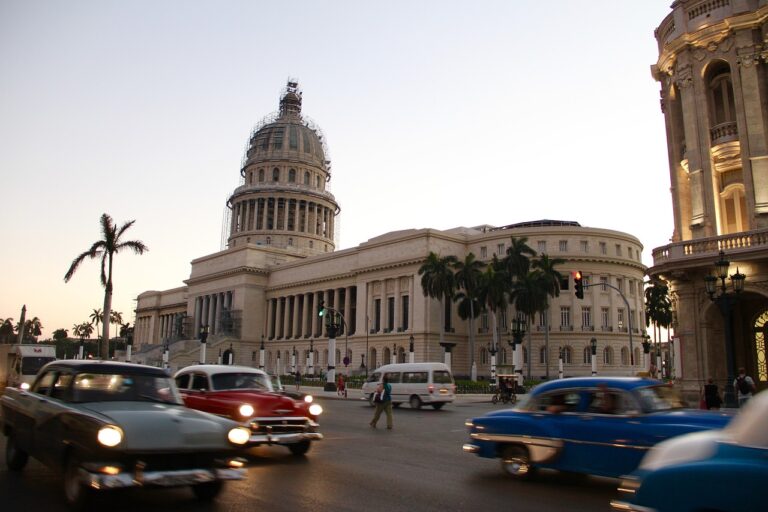 Cuba: Dictan hasta 7 años de cárcel para activistas por manifestarse contra el régimen