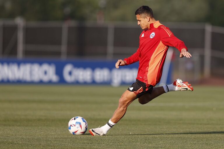 La formación de Chile para enfrentar a Argentina: Este es el 11 inicial de Gareca en este duelo crucial