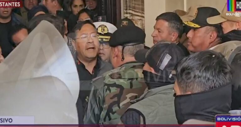 Así fue el encuentro frente a frente entre el presidente Arce y excomandante que lideró intento de golpe de Estado