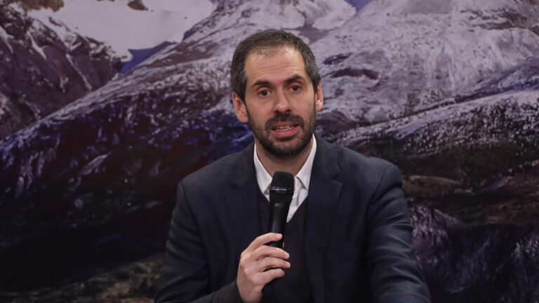 Grau descarta tensión con China tras críticas por sobretasas al acero: “Hay una muy buena relación”