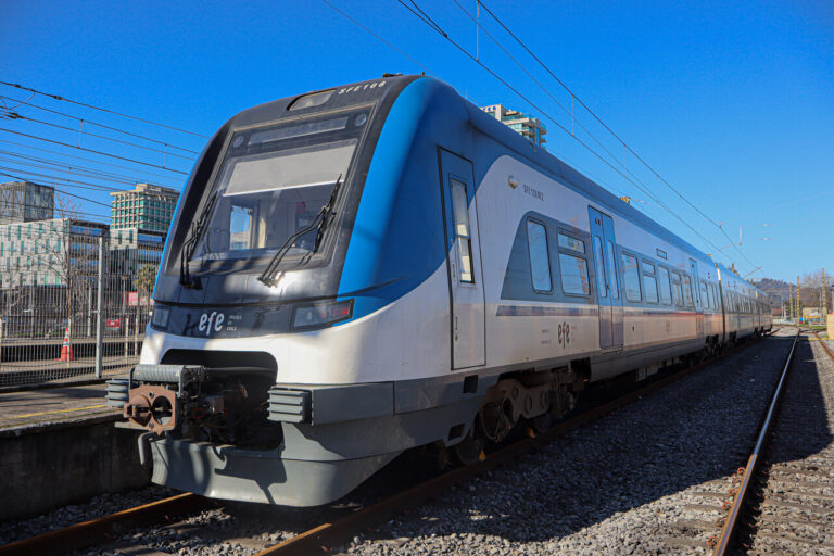 Tras finalización del paro: EFE informó que servicio Rancagua-Estación Central reanudó actividades este viernes