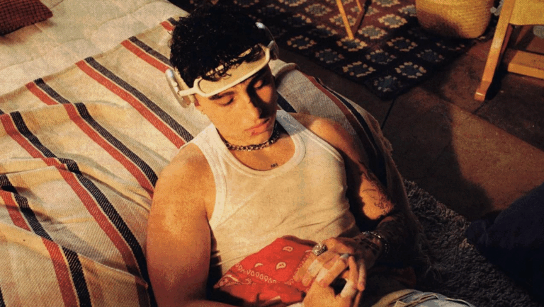 Incluye colaboraciones con Fuego, Kidd Voodoo y Drefquila: Benja Valencia estrena su primer disco 