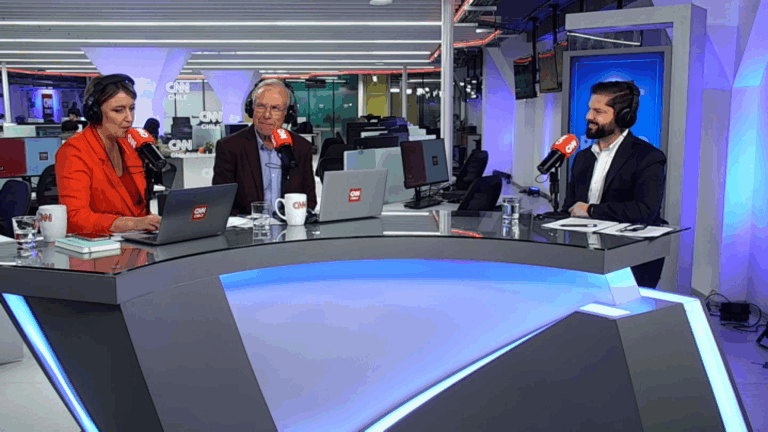 Mira la entrevista completa al Presidente Gabriel Boric en CNN Chile Radio