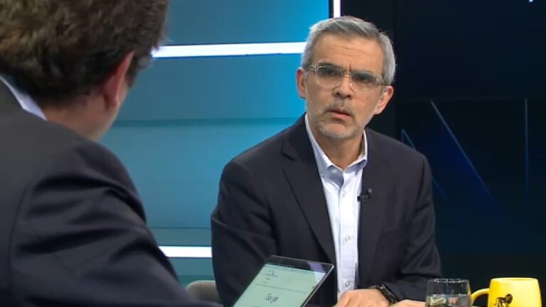 Ministro Cordero evita responder si sabía o no de anuncio sobre aborto: 