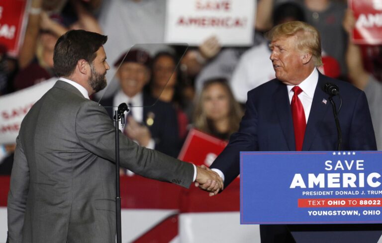 ¿Quién es J.D. Vance, el candidato a vicepresidente de Donald Trump?